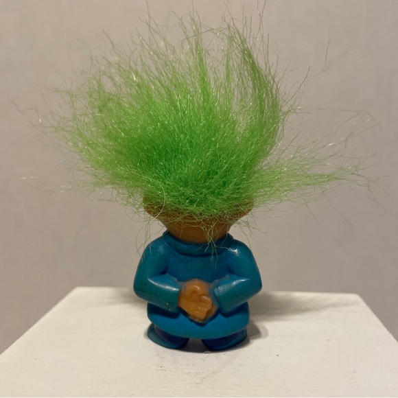 SOMA Troll Green hair Yellow Eyes Suit Tie Crazy Office Worker Cubicle Doll 05 - Picture 2 of 7